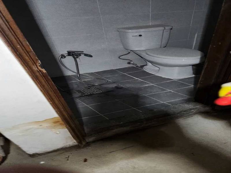 제물포구 변기역류 작업사례 8